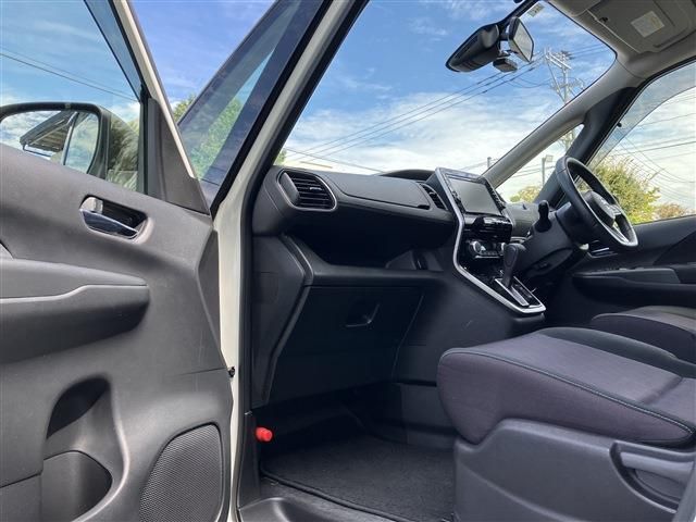Nissan SERENA 2016-08 17452-19