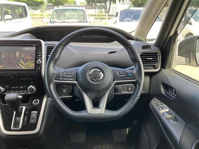 Nissan SERENA 2016-08 17452-11