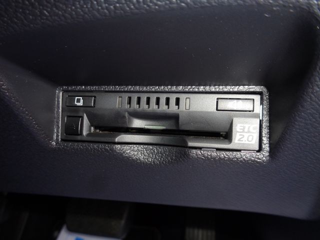Toyota PRIUS 2018-09 11377-21