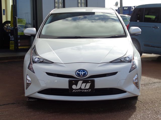 Toyota PRIUS 2018-09 11377-3
