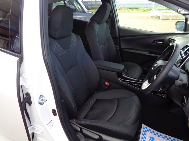Toyota PRIUS 2018-09 11377-7