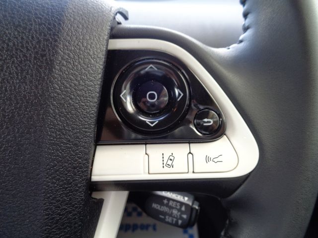 Toyota PRIUS 2018-09 11377-18