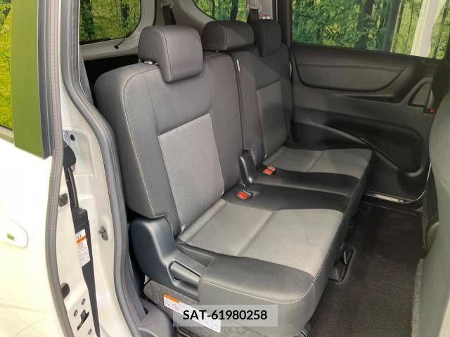 Toyota SIENTA 2022-04 336994-9