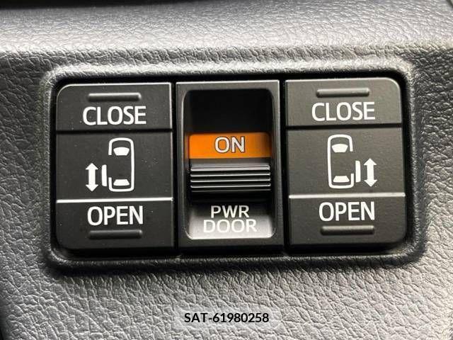 Toyota SIENTA 2022-04 336994-2