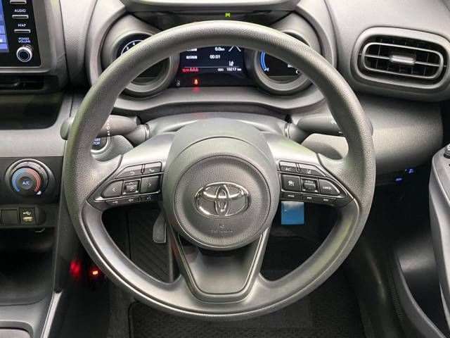 Toyota YARIS CROSS 2023-03 186840-11