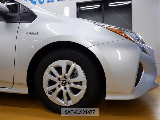 Toyota PRIUS 2017-01 249554-19