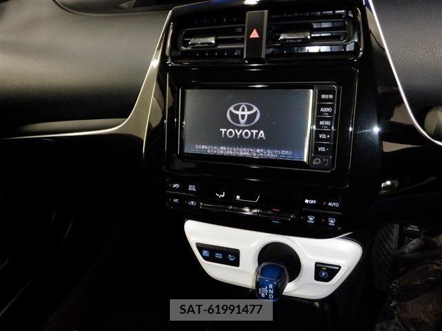 Toyota PRIUS 2017-01 249554-9
