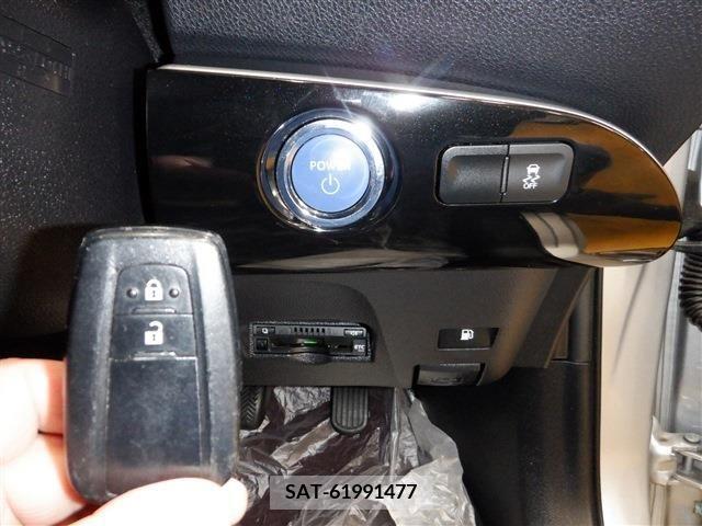 Toyota PRIUS 2017-01 249554-12