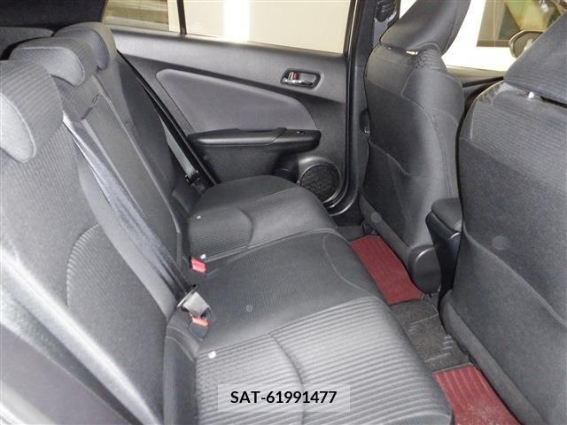 Toyota PRIUS 2017-01 249554-6