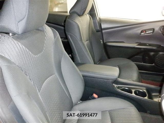 Toyota PRIUS 2017-01 249554-5