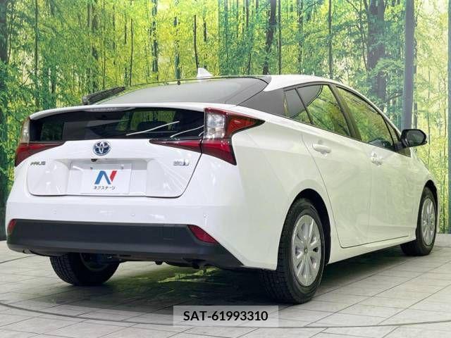 Toyota PRIUS 2021-07 376067-17