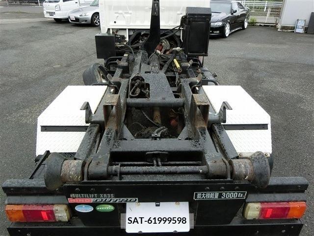 Hino DUTRO 2014-10 320390-13