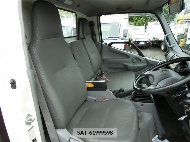 Hino DUTRO 2014-10 320390-19