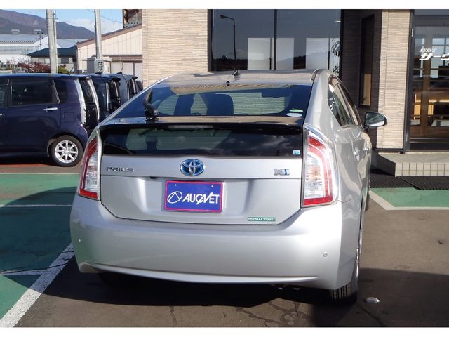 Toyota PRIUS 2013-05 23265-2