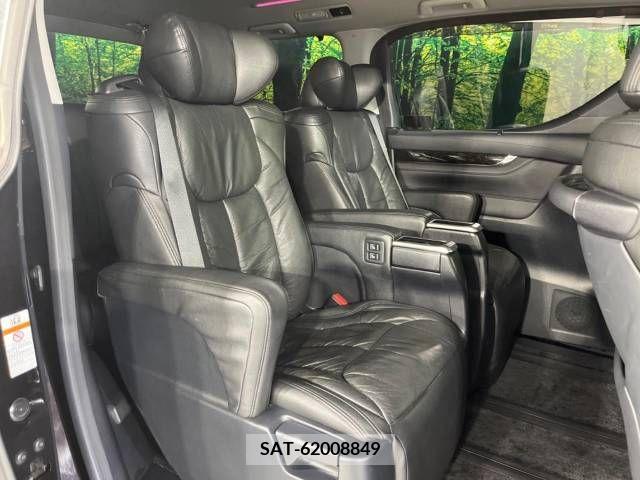 Toyota VELLFIRE 2015-03 369777-9