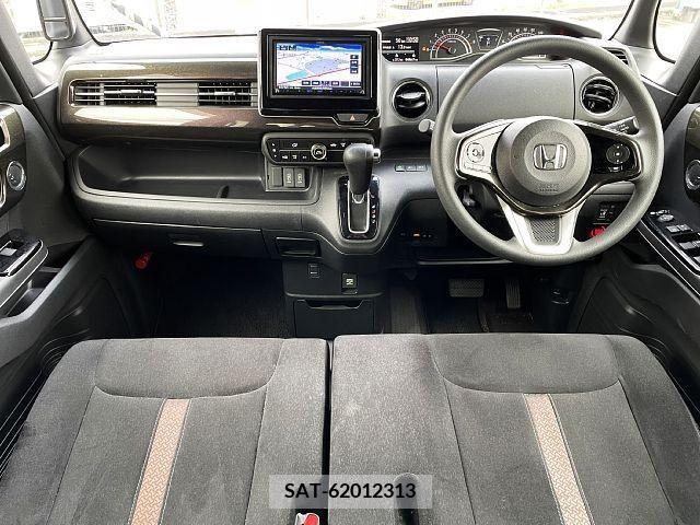 Honda N BOX CUSTOM 2017-09 306932-1