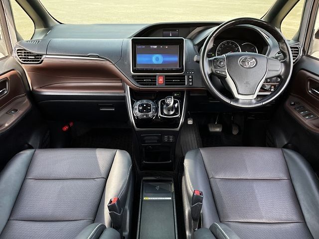Toyota ESQUIRE 2015-11 188237-1