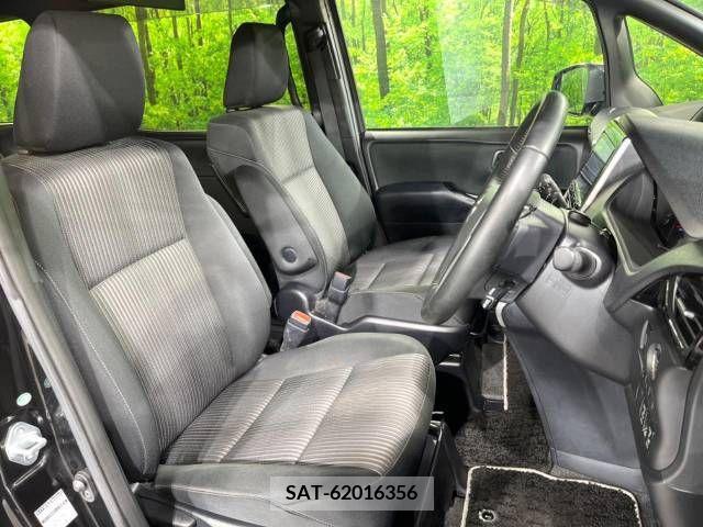 Toyota VOXY 2018-11 321572-8