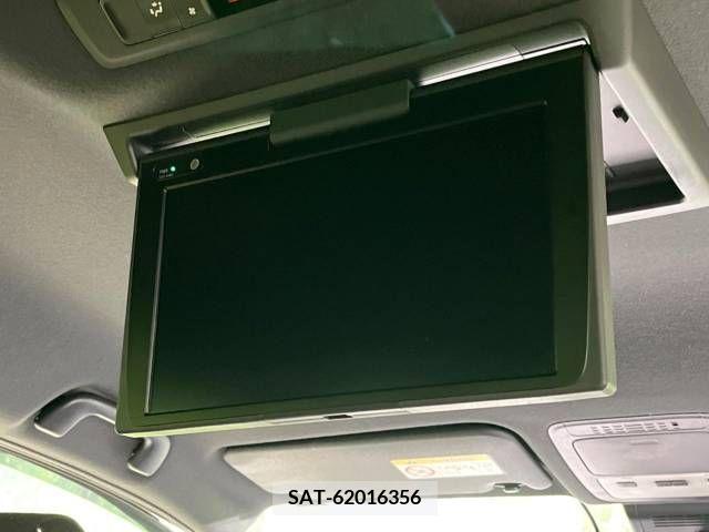 Toyota VOXY 2018-11 321572-3