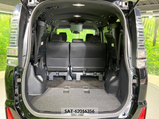 Toyota VOXY 2018-11 321572-11