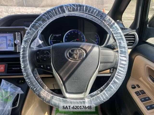 Toyota NOAH HYBRID 2014-03 279591-3