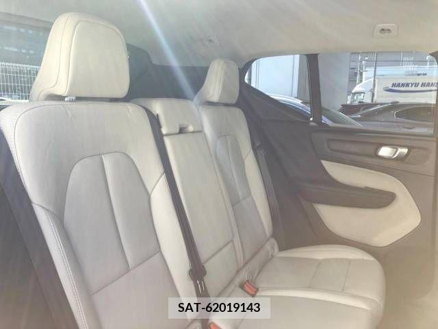 Volvo XC40 2019-06 215723-12