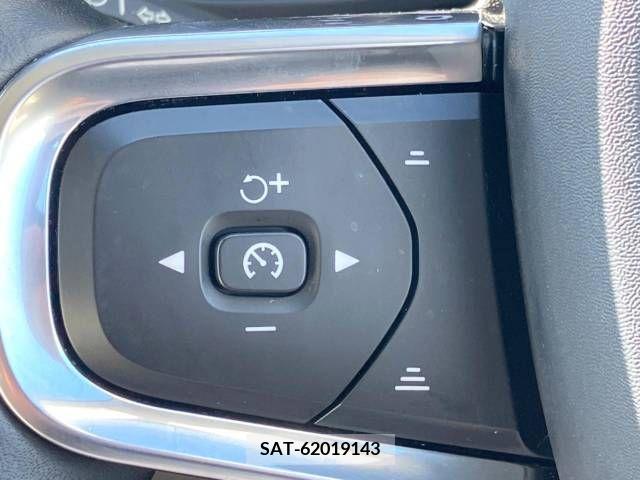 Volvo XC40 2019-06 215723-8