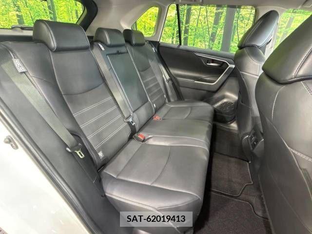 Toyota RAV4 2022-10 393592-9