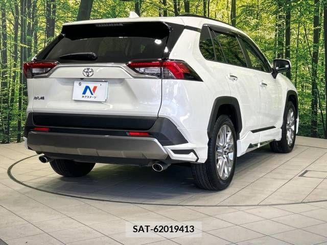 Toyota RAV4 2022-10 393592-17