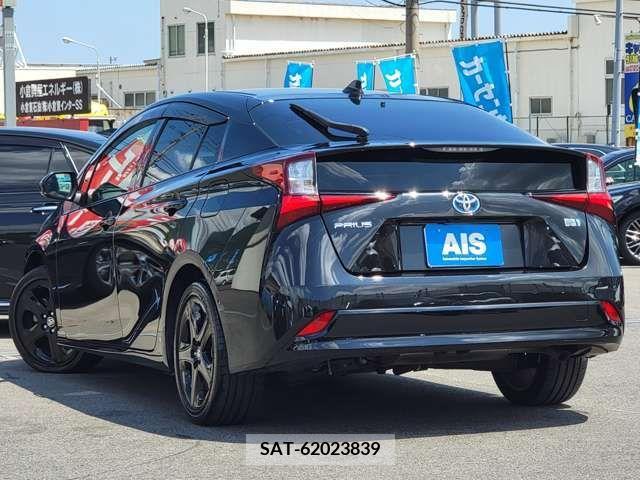 Toyota PRIUS 2021-09 393382-4