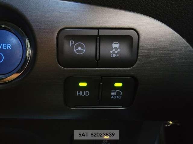 Toyota PRIUS 2021-09 393382-12