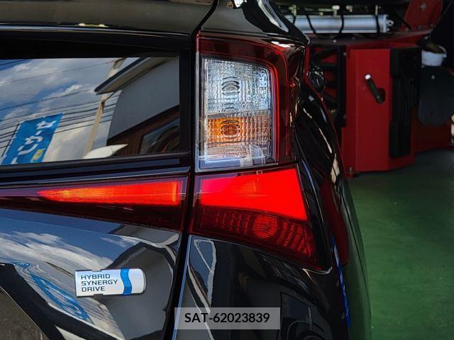 Toyota PRIUS 2021-09 393382-27
