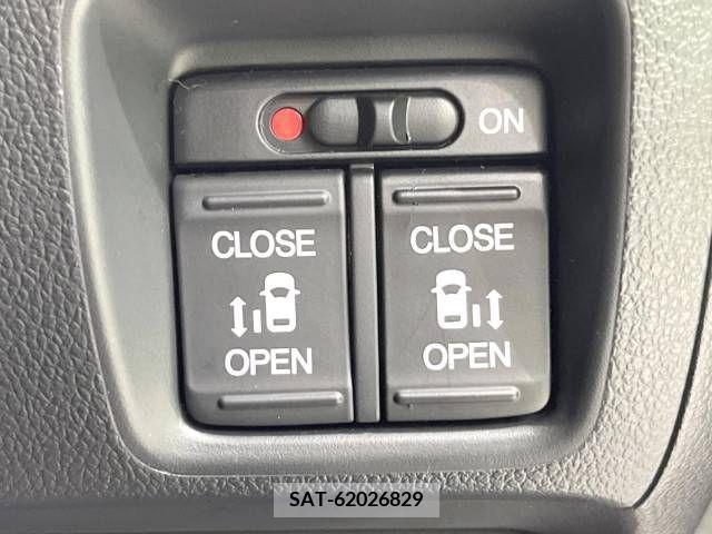 Honda N BOX CUSTOM 2017-01 364748-4