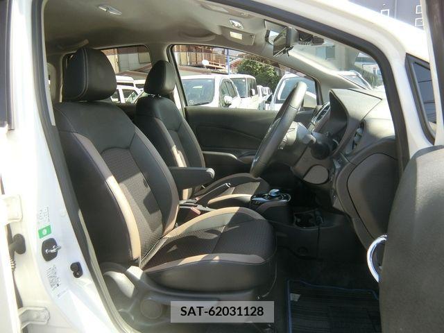 Nissan NOTE 2019-04 219560-6