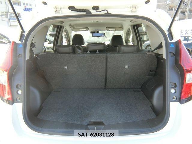 Nissan NOTE 2019-04 219560-8