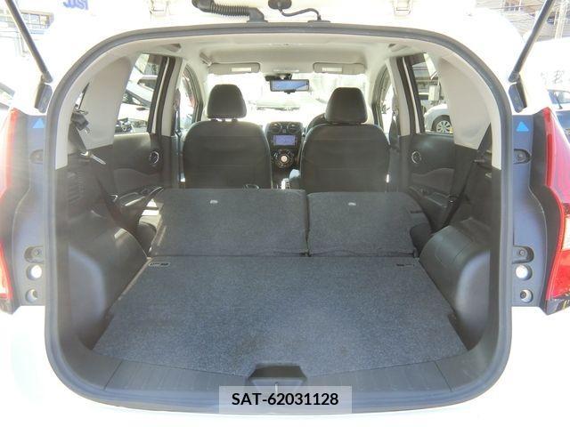 Nissan NOTE 2019-04 219560-9