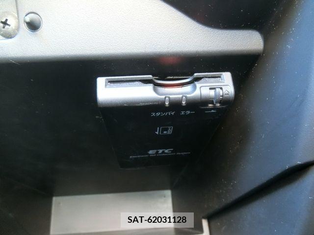 Nissan NOTE 2019-04 219560-14