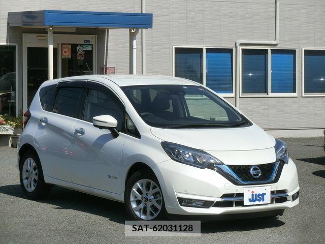 Nissan NOTE 2019-04 219560-1