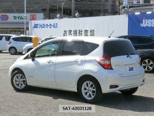Nissan NOTE 2019-04 219560-2