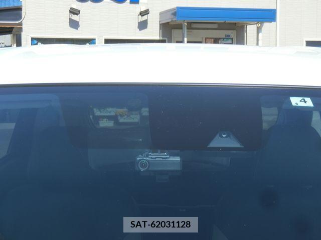 Nissan NOTE 2019-04 219560-16
