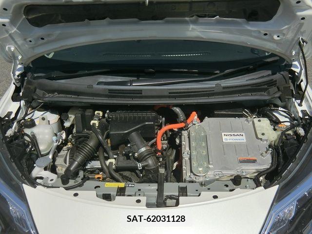 Nissan NOTE 2019-04 219560-17