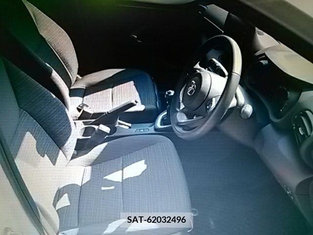 Toyota YARIS 2023-01 371462-13