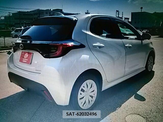 Toyota YARIS 2023-01 371462-23