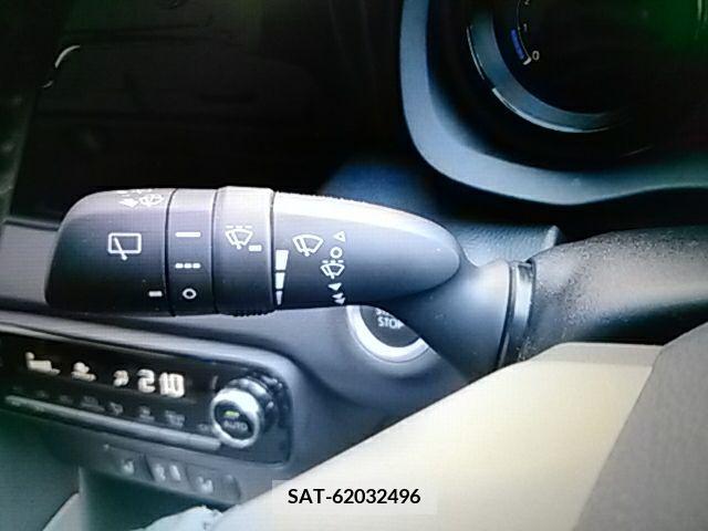 Toyota YARIS 2023-01 371462-11