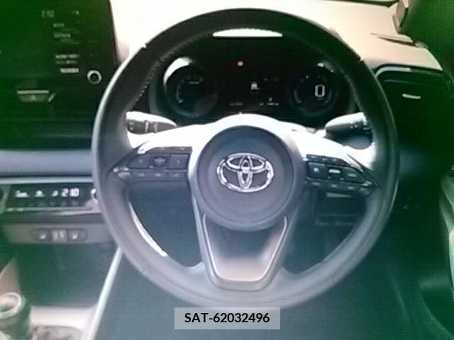 Toyota YARIS 2023-01 371462-2