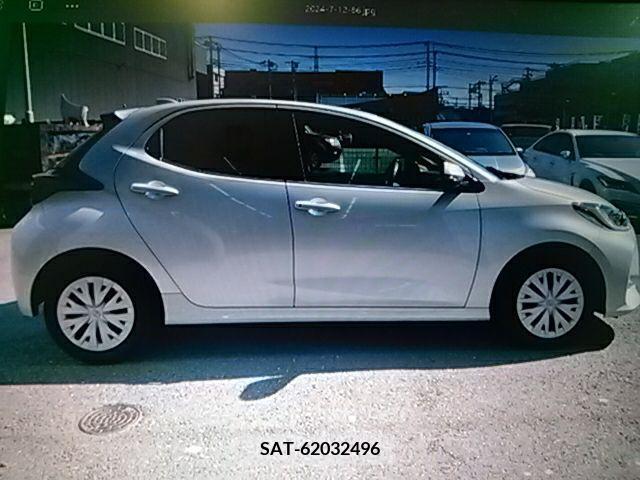 Toyota YARIS 2023-01 371462-22