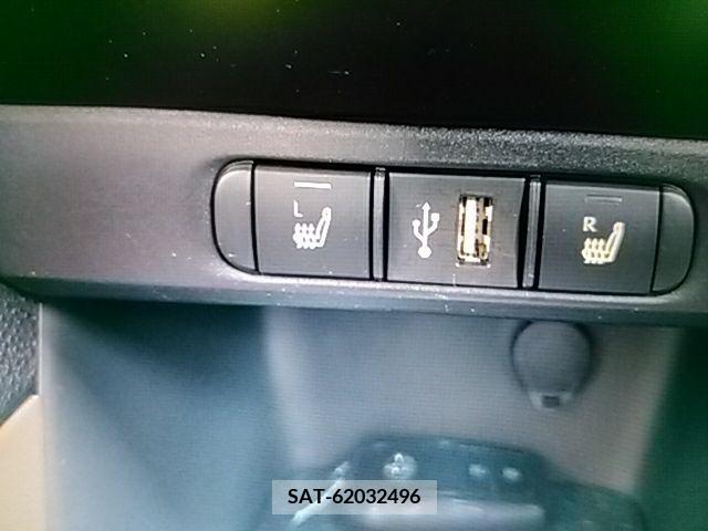 Toyota YARIS 2023-01 371462-5