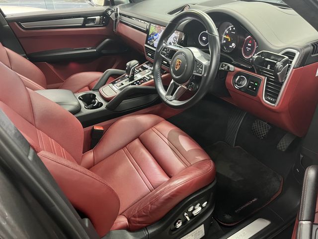Porsche CAYENNE 2020-03 4741-5