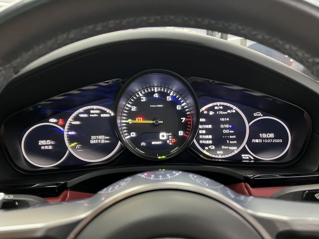 Porsche CAYENNE 2020-03 4741-11