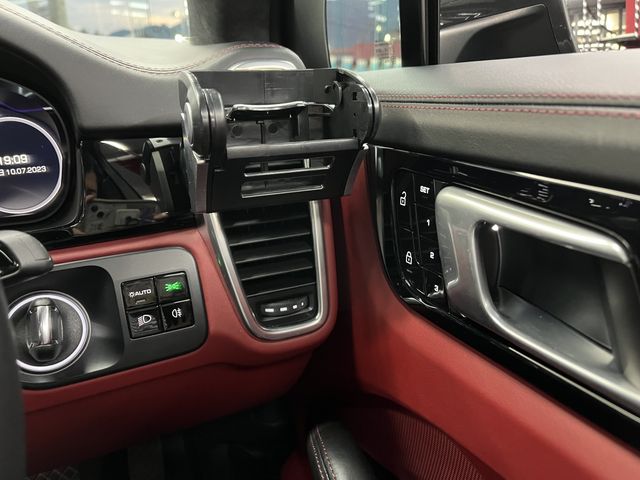 Porsche CAYENNE 2020-03 4741-23